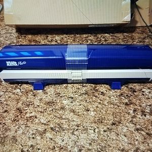 Plastic wrap dispenser